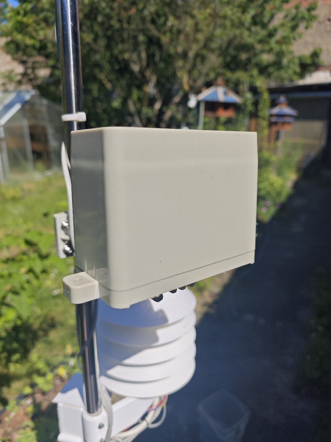 Regensensor und Bodensensor